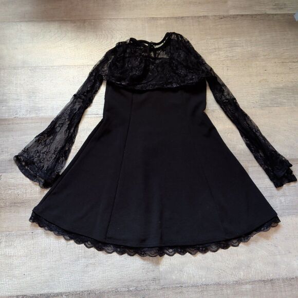 Hot Topic Cosmic Aura Women's Lace Bell-Sleeve Dress Black Sz S/M Gothic - Picture 2 of 6
